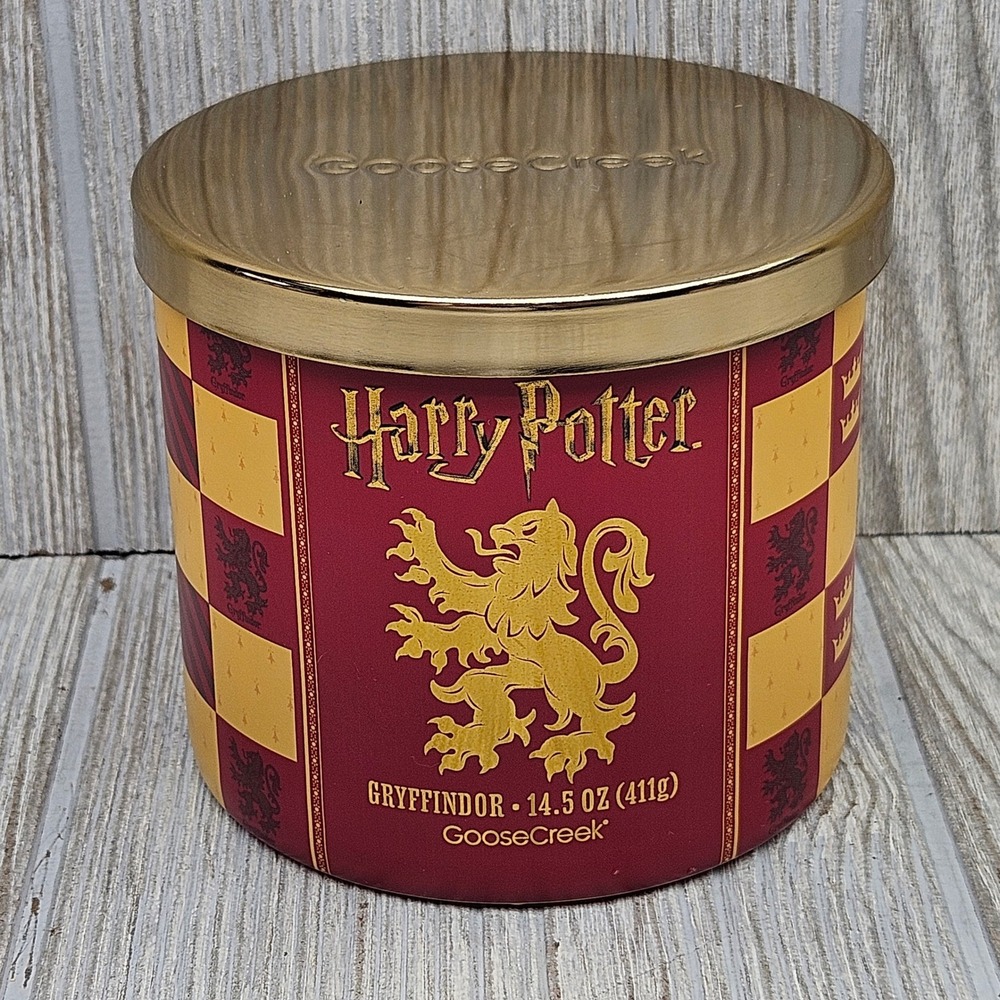 Goose Creek Harry Potter Gryffindor 3-Wick Scented Candle 14.5 oz MGC153435